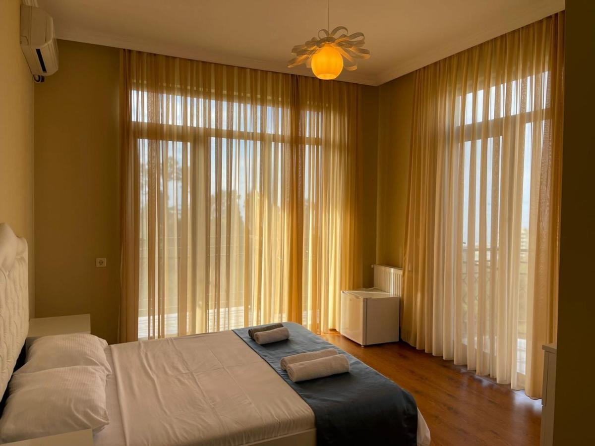 Green Yard Hotel Batumi Exterior photo