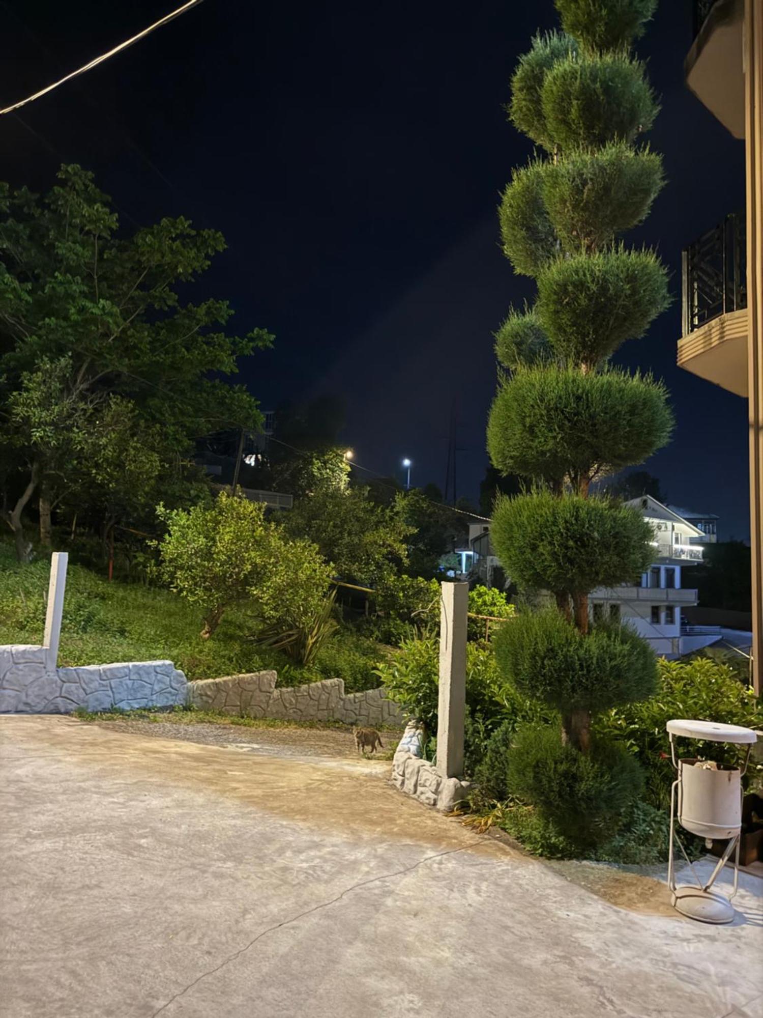 Green Yard Hotel Batumi Exterior photo